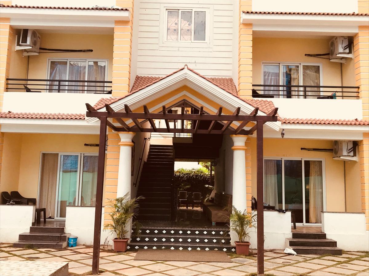 Royale Nirvana Resort Arpora Buitenkant foto