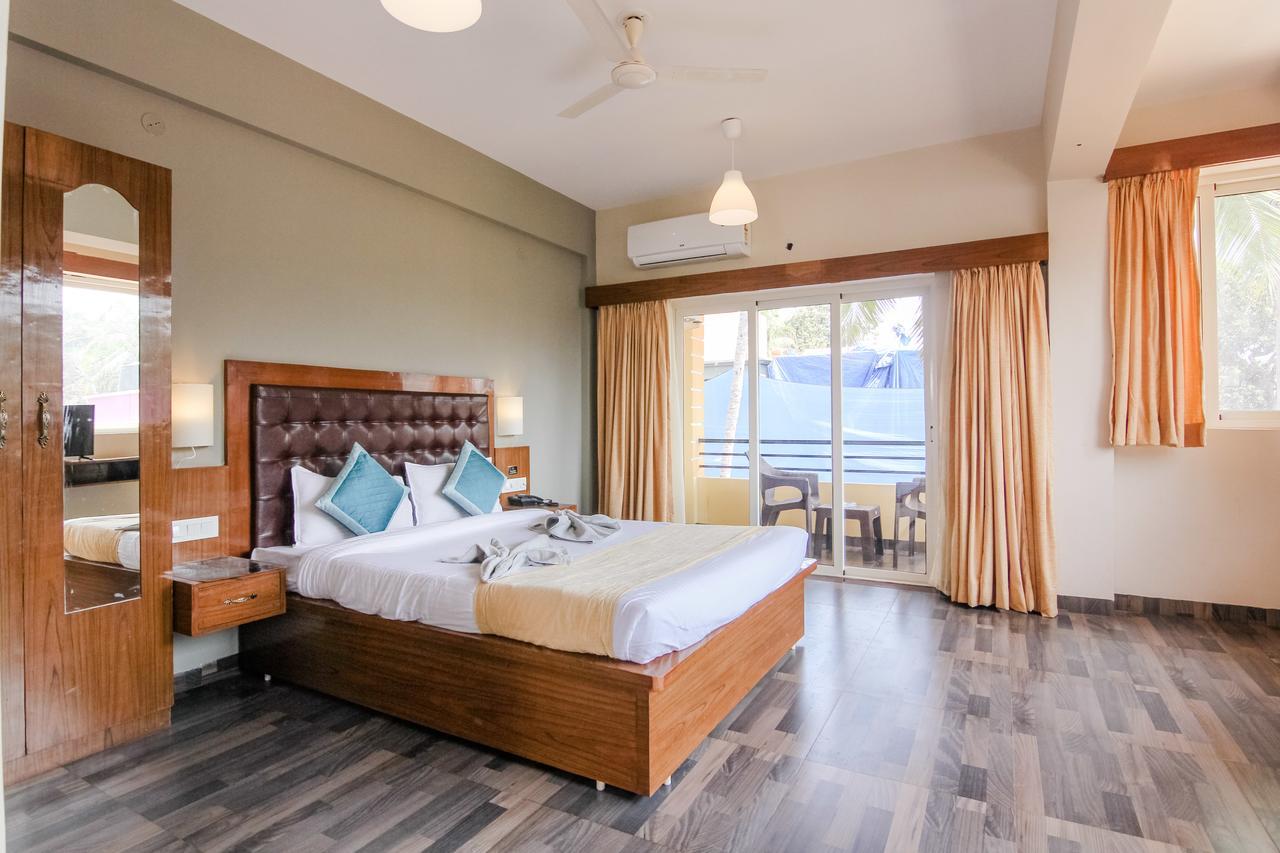 Royale Nirvana Resort Arpora Buitenkant foto